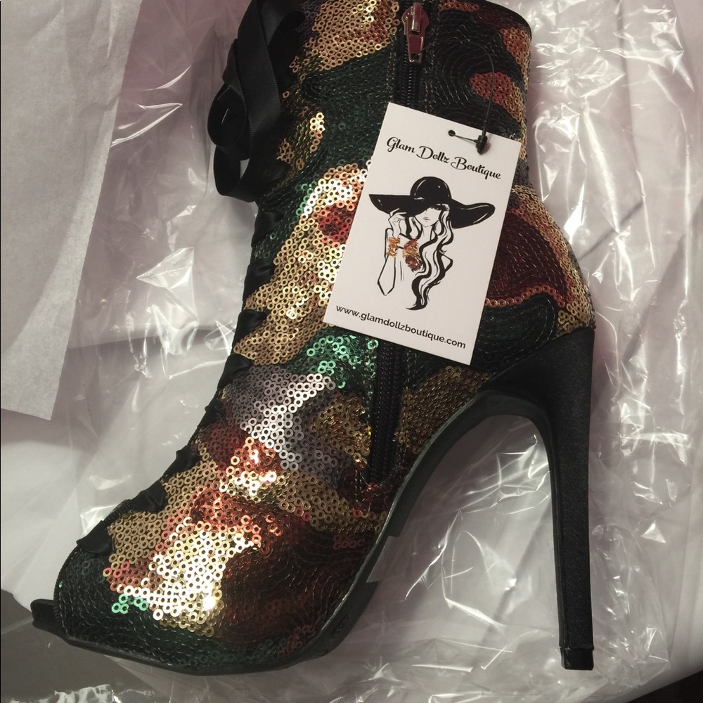 Camouflage Sequin Bootie! 🍁🍂 - Picture 3 of 3